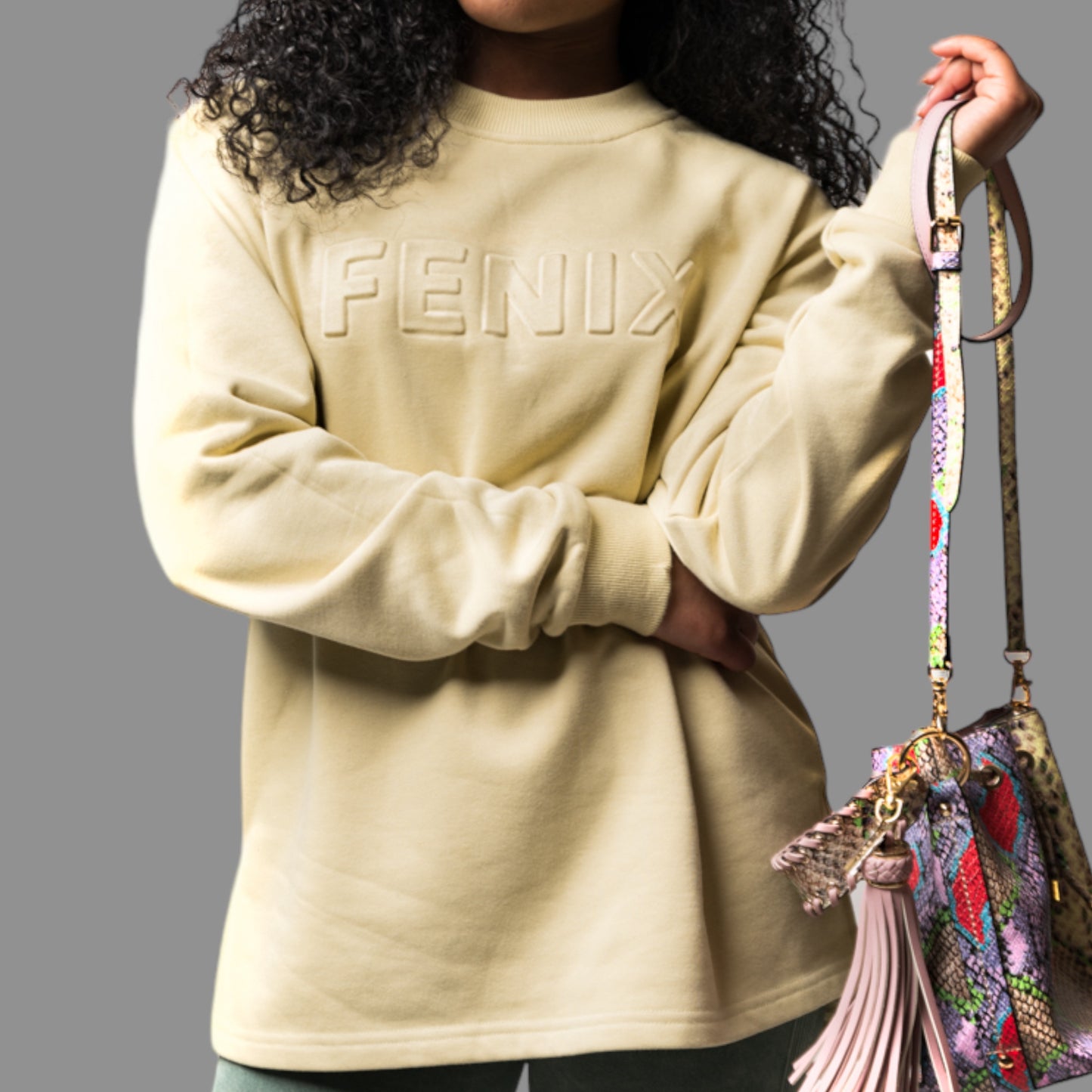 CREAM EMBOSSED CREWNECK